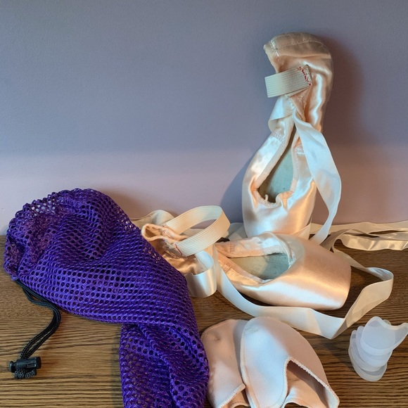 Mirella MS101A Advance Pointe Shoes - Picture 1 of 8